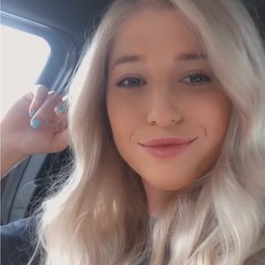 Meet your Posher, Savannah